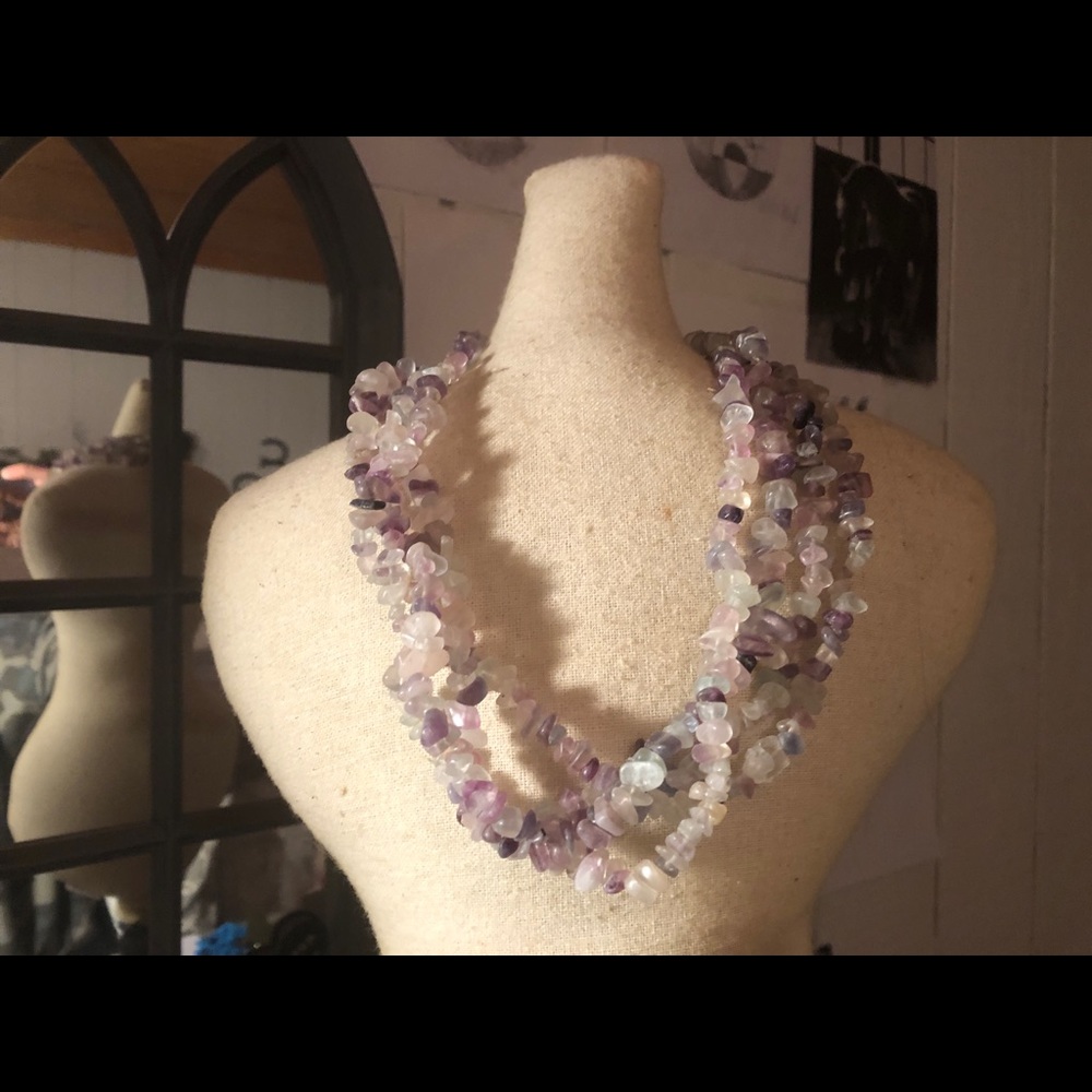 Necklaces - Picture 4 of 8